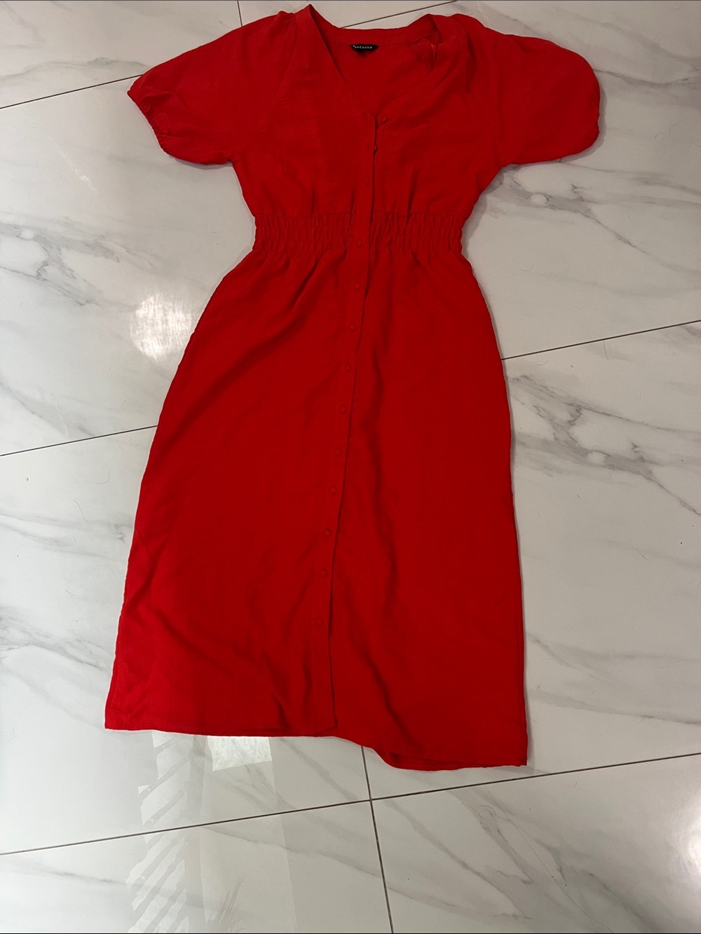 Women’s Red Button-Front Midi Dress with Elastic Waist